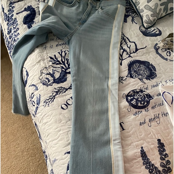 Veronica Beard Carly  11” High rise - Picture 12 of 16